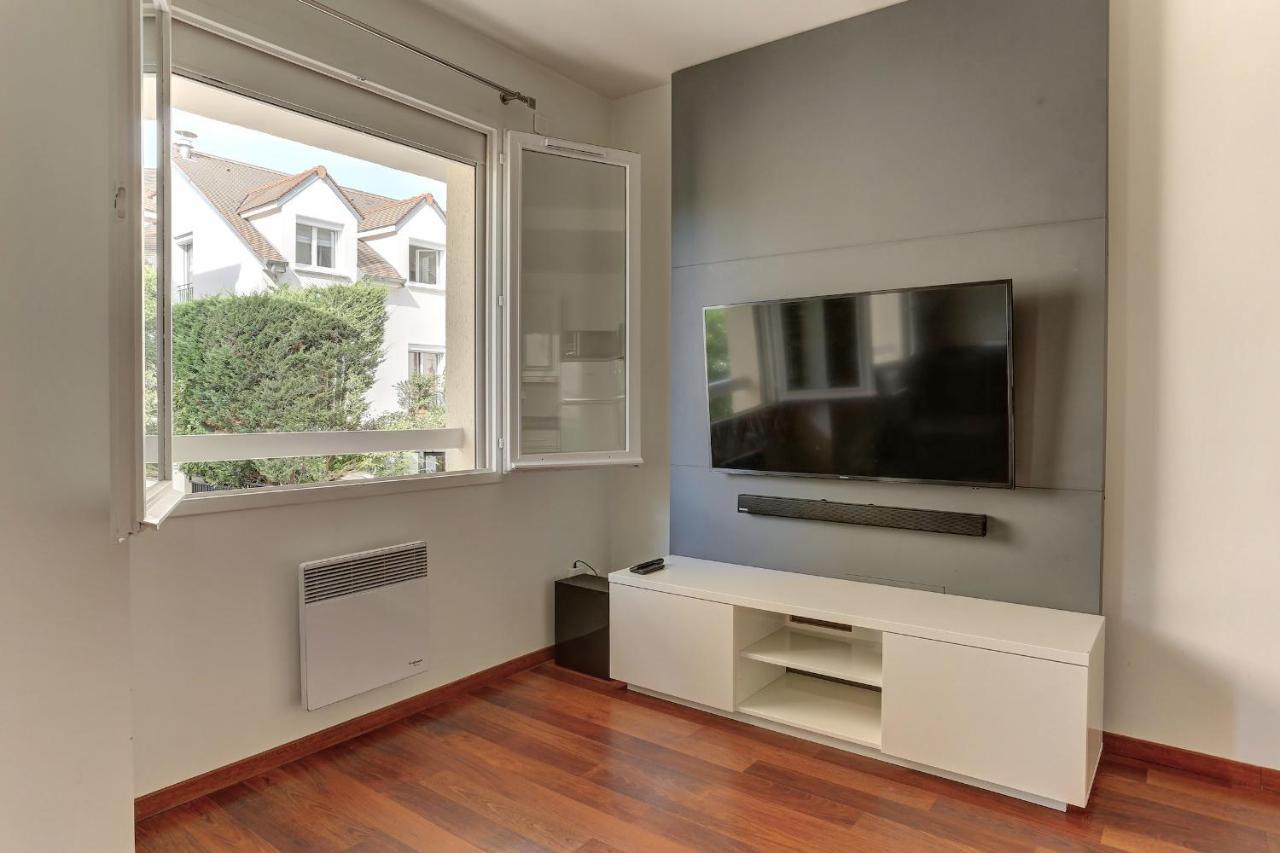 L'Athos - Appartement Equipe - Entre Paris Et Versailles - Haut Debit Garches Zewnętrze zdjęcie
