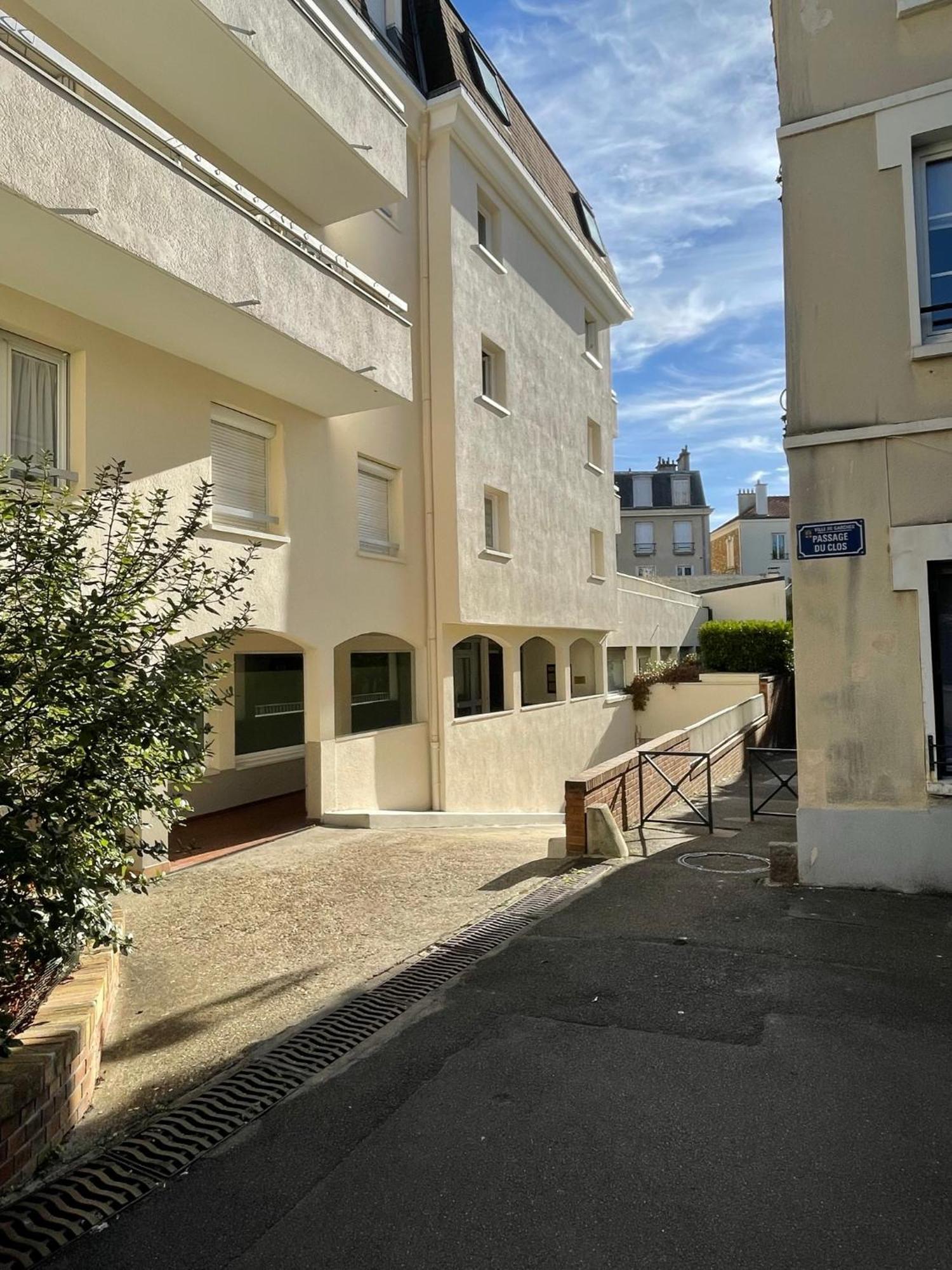 L'Athos - Appartement Equipe - Entre Paris Et Versailles - Haut Debit Garches Zewnętrze zdjęcie