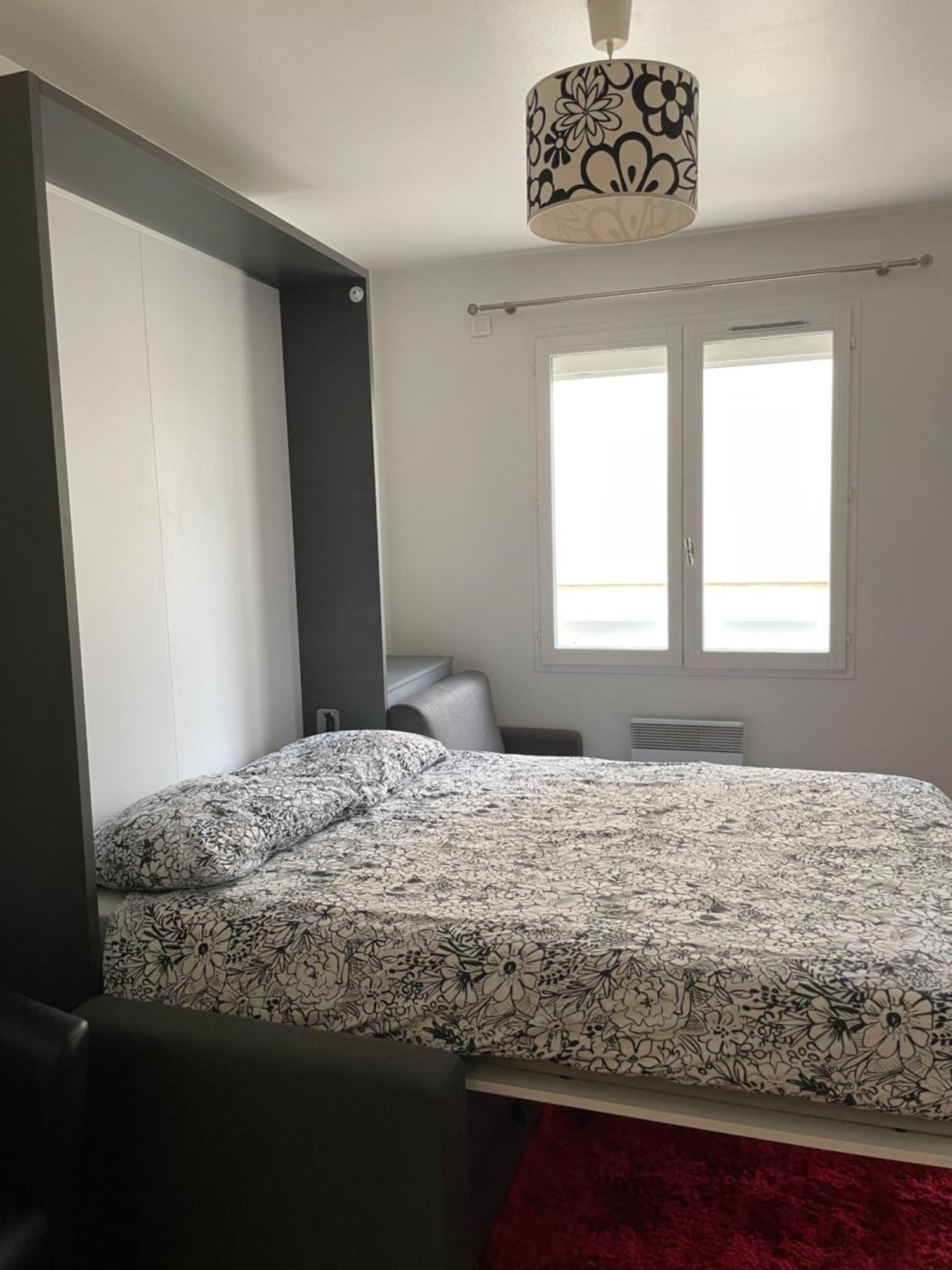 L'Athos - Appartement Equipe - Entre Paris Et Versailles - Haut Debit Garches Zewnętrze zdjęcie